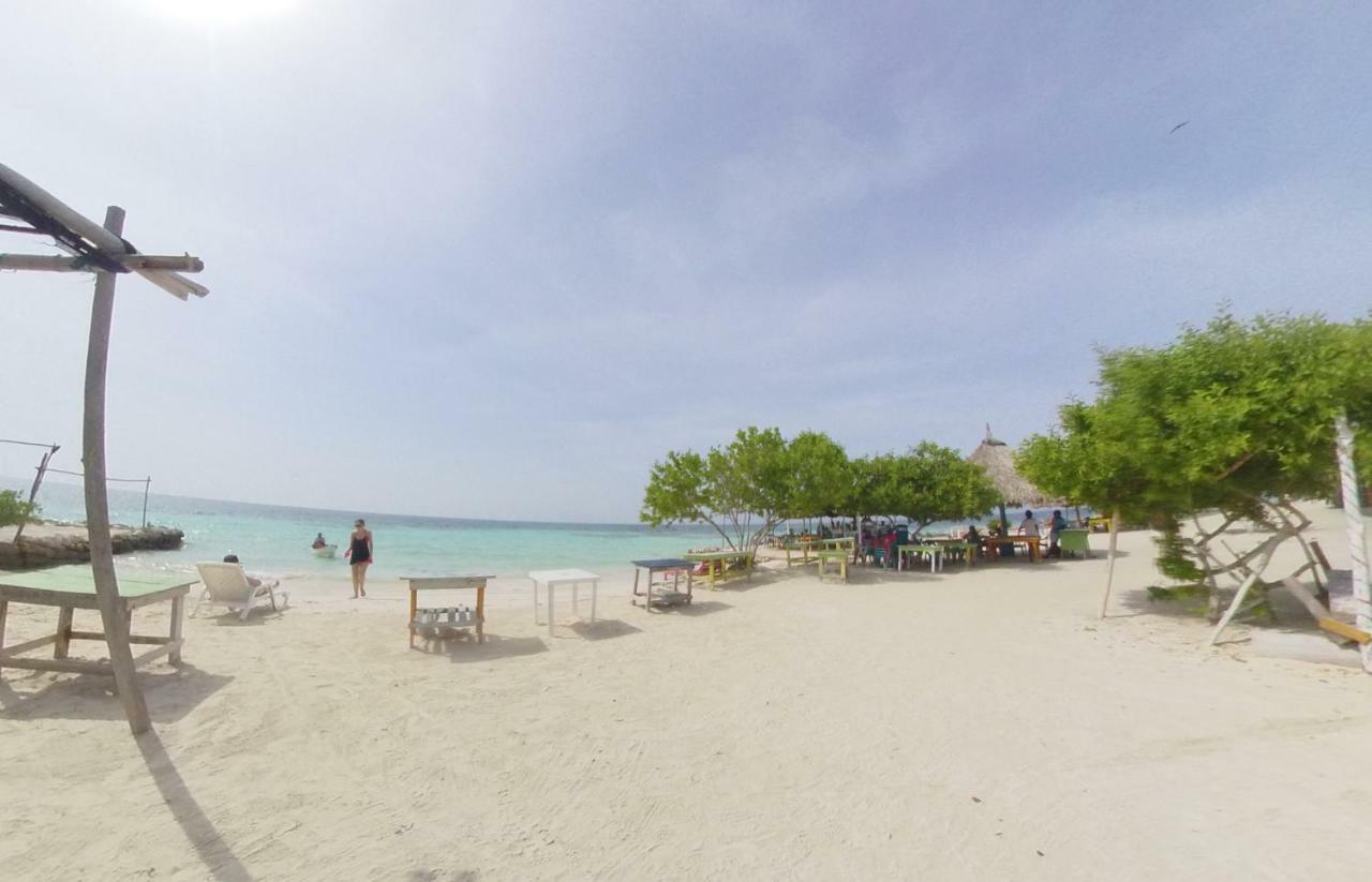 Puerto Caracol Isla Mucura Hotel Buitenkant foto